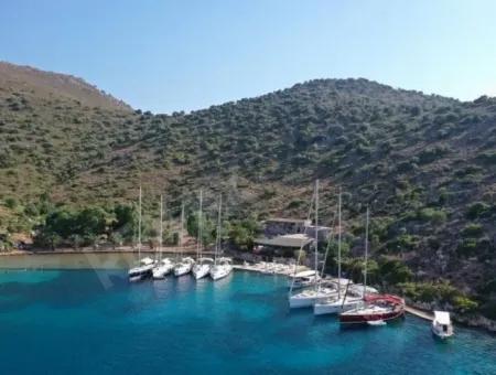 Built On A Plot Of 7000 M2, The Yacht Club Hotel ,Yacht For Sale By The Sea Location