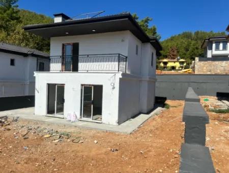 3 Rooms 3 Bathrooms 160M2 Forest View Villa For Sale In Marmaris Çetibeli Mahallesi 400M2 Plot With Full Detached Swimming Pool