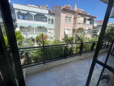 Marmaris Center 3 Rooms 1 Living Room Kitchen 140M2 Arakat Apartment For Sale Very Close To The Sea