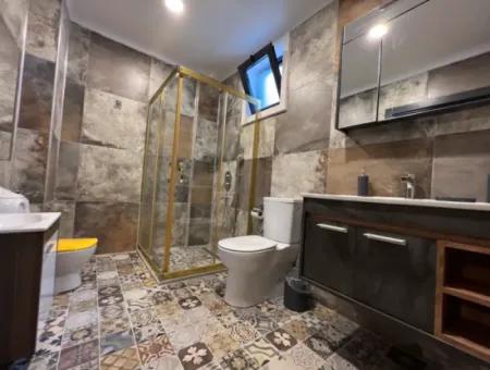 Marmaris Çetibeli Mahallesinde Tam Müstakil Yüzme Havuzlu 3 Oda 1 Salon 3 Banyo Ultra Lüks Günlük Kiralık Villa