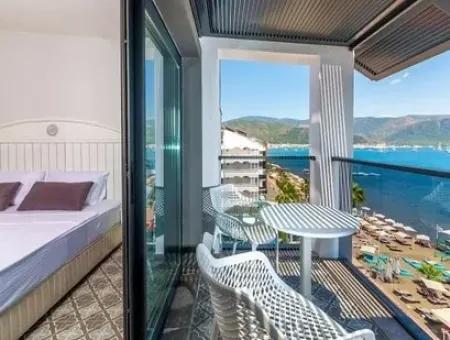 Marmaris Merkezinde Denize Sıfır Satılık Butik Otel 45 Oda